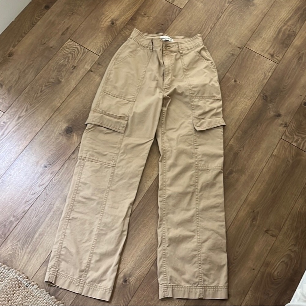 Abercrombie & Fitch Relaxed Cargo Pants Beige/Cream